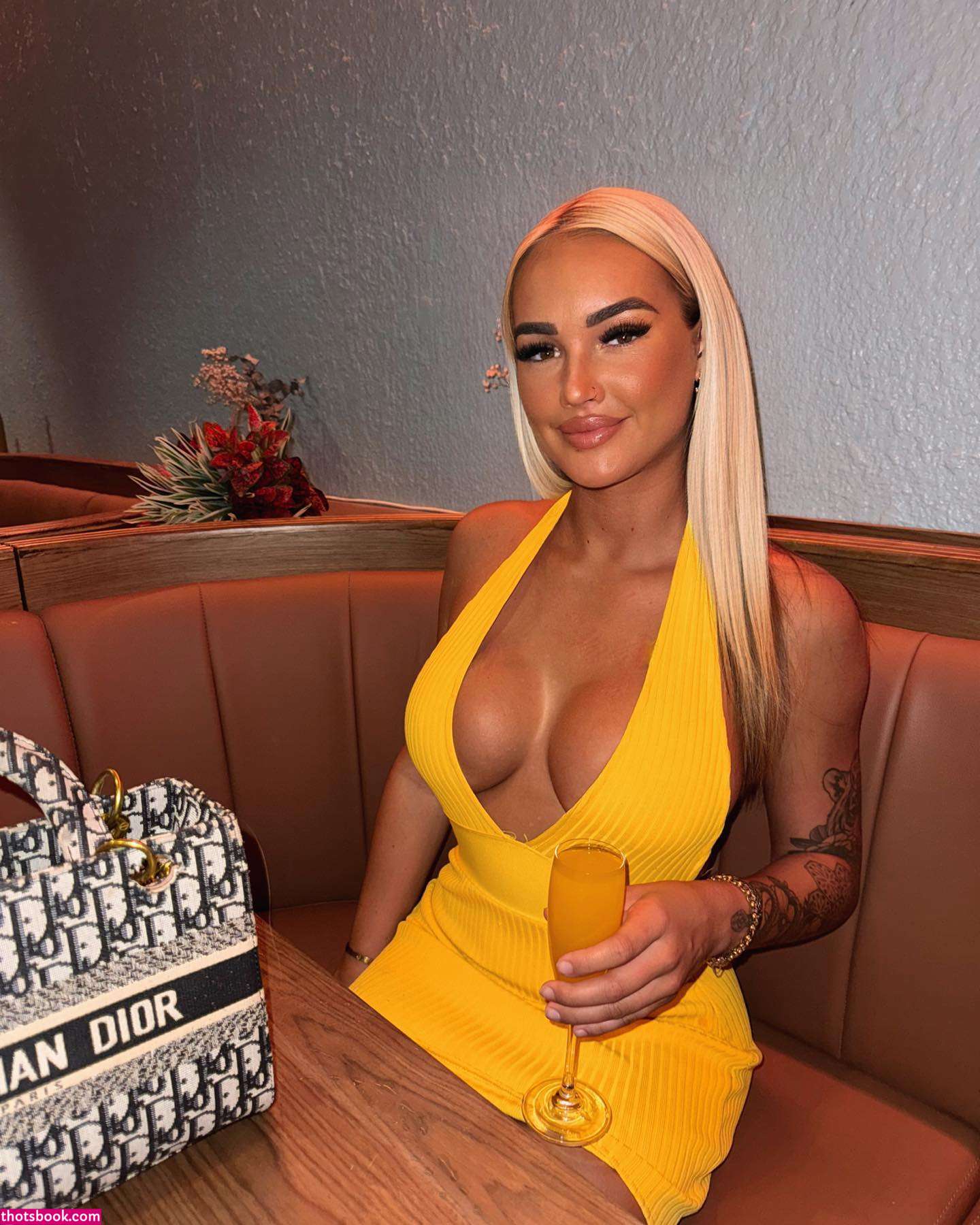 Holly Canning Photo #21