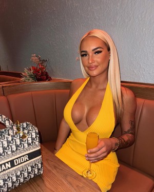 Holly Canning Photo #21