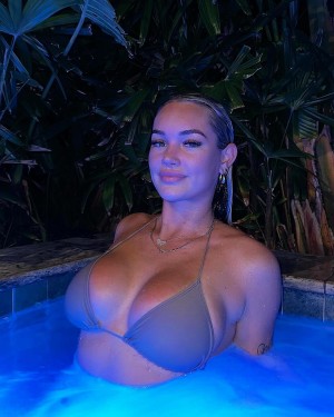 Holly Canning Photo #27