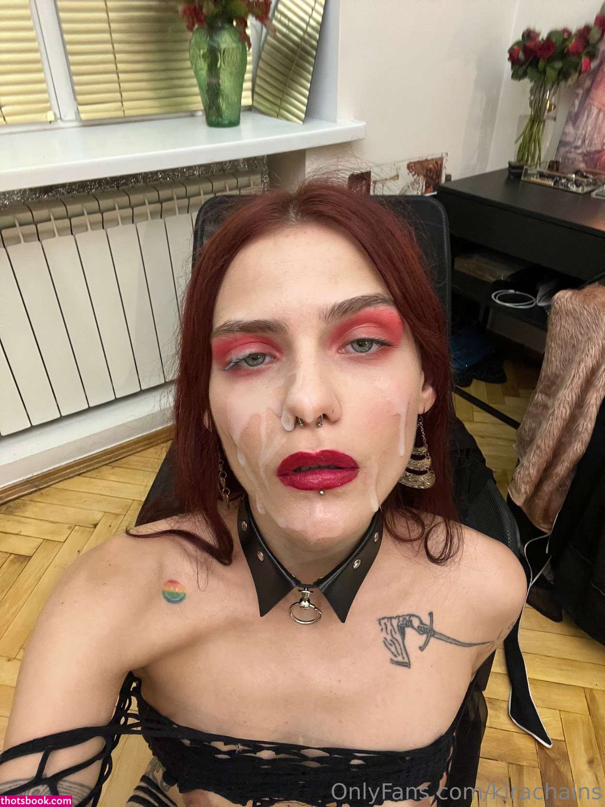 Kira Chains Photo #9