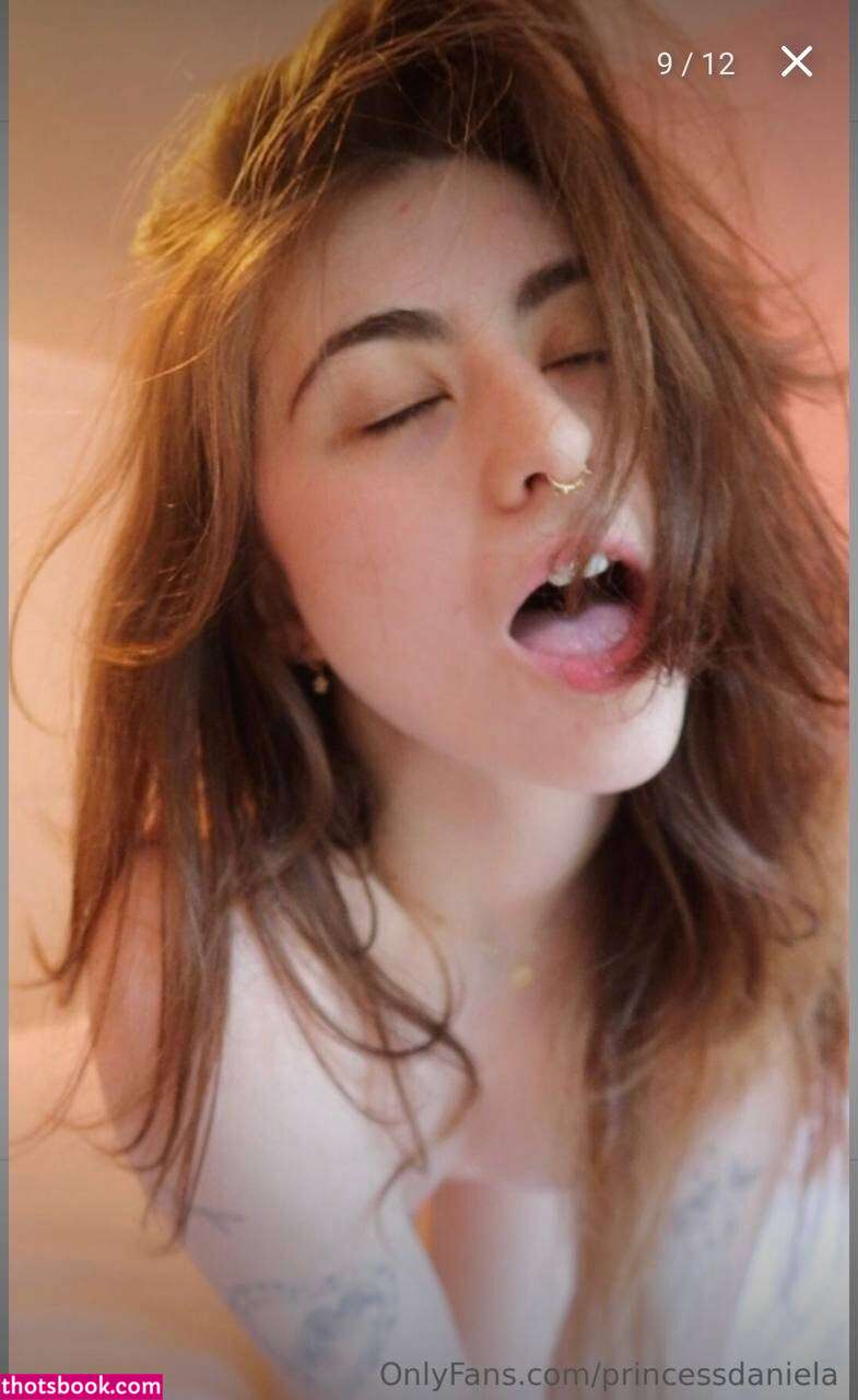 Lara London Photo #9