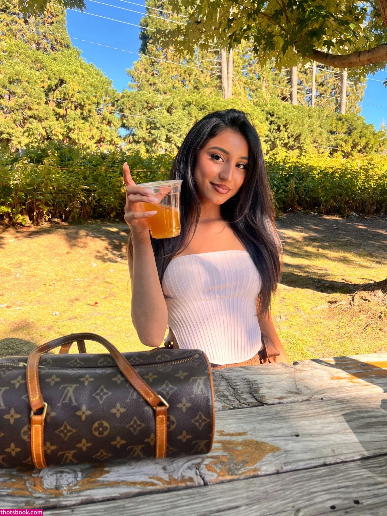 Savannahnoodlez Photo #27