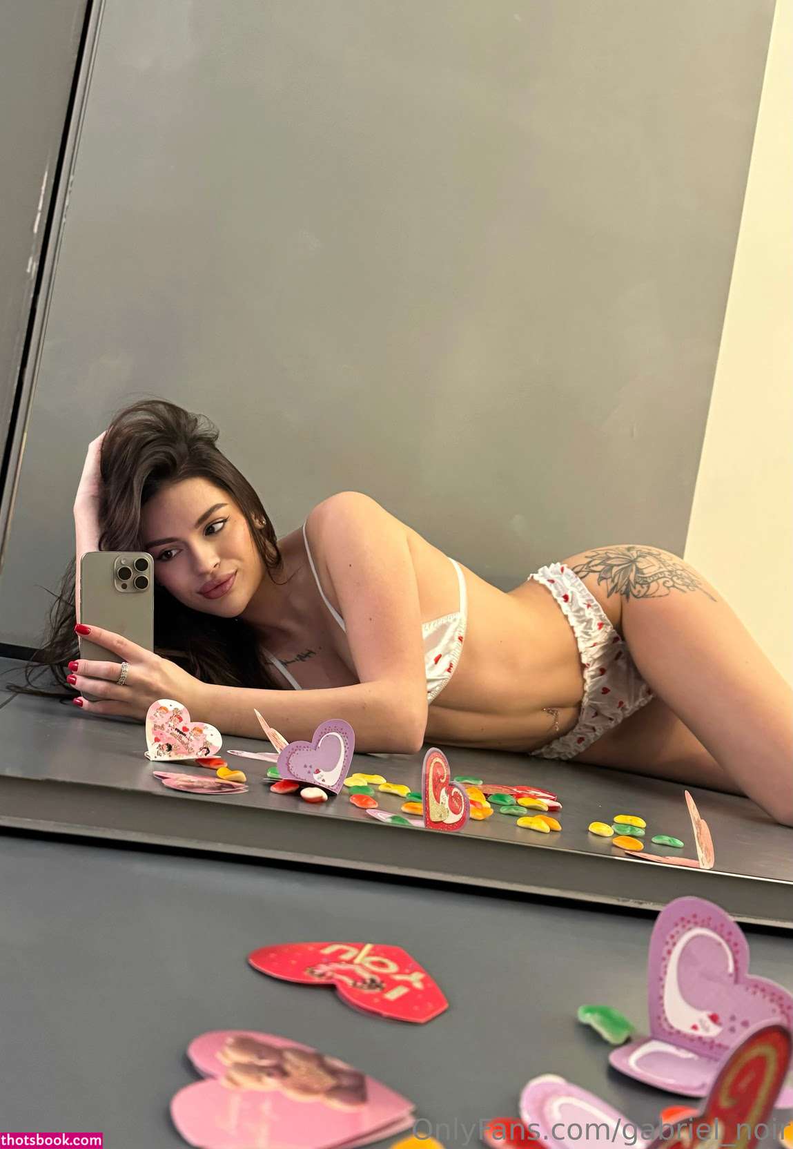 Valeria Seduction Photo #4