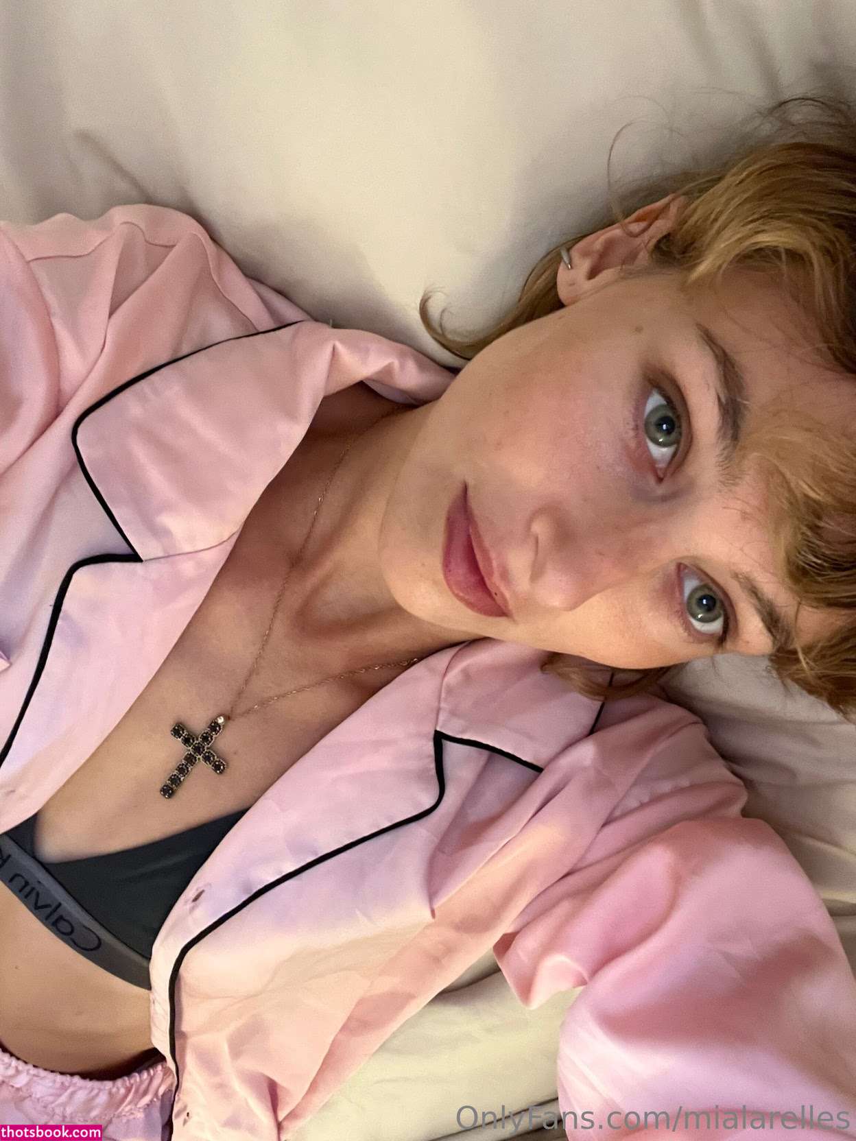 zoelarelles Photo #4