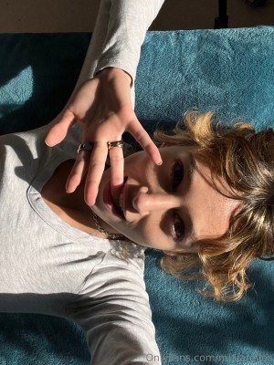 zoelarelles Photo #31