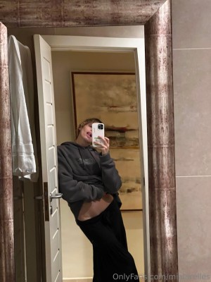 zoelarelles Photo #34