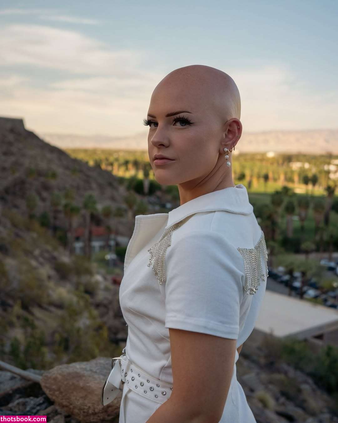 emmycombss Photo #13