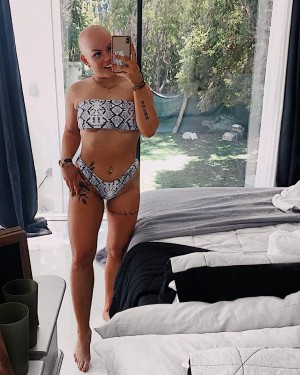 emmycombss Photo #21