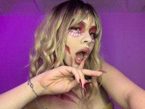 Sabrina Bloom Photo #1