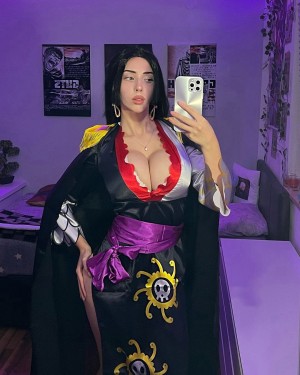 Elise Denisee Photo #5