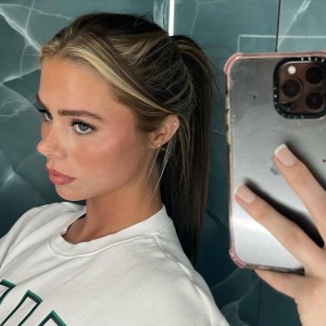 Faith Louisa Photo #26