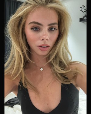 Faith Louisa Photo #33