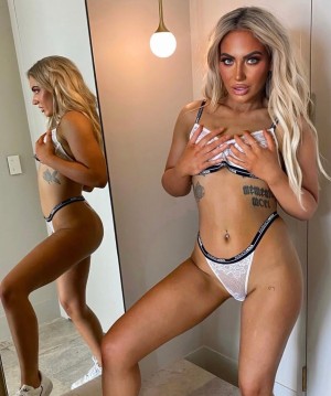 Savanah Badger Photo #9