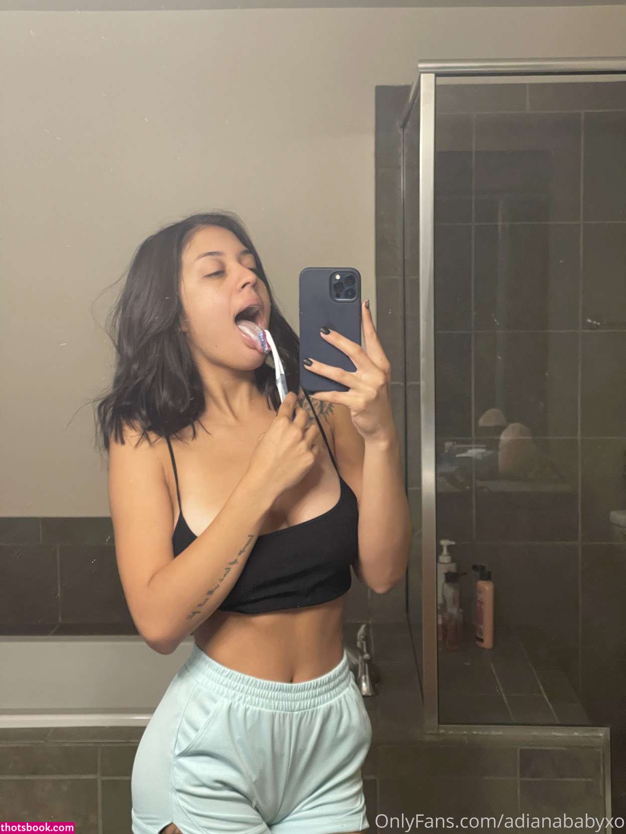 alexiiiiss Photo #11