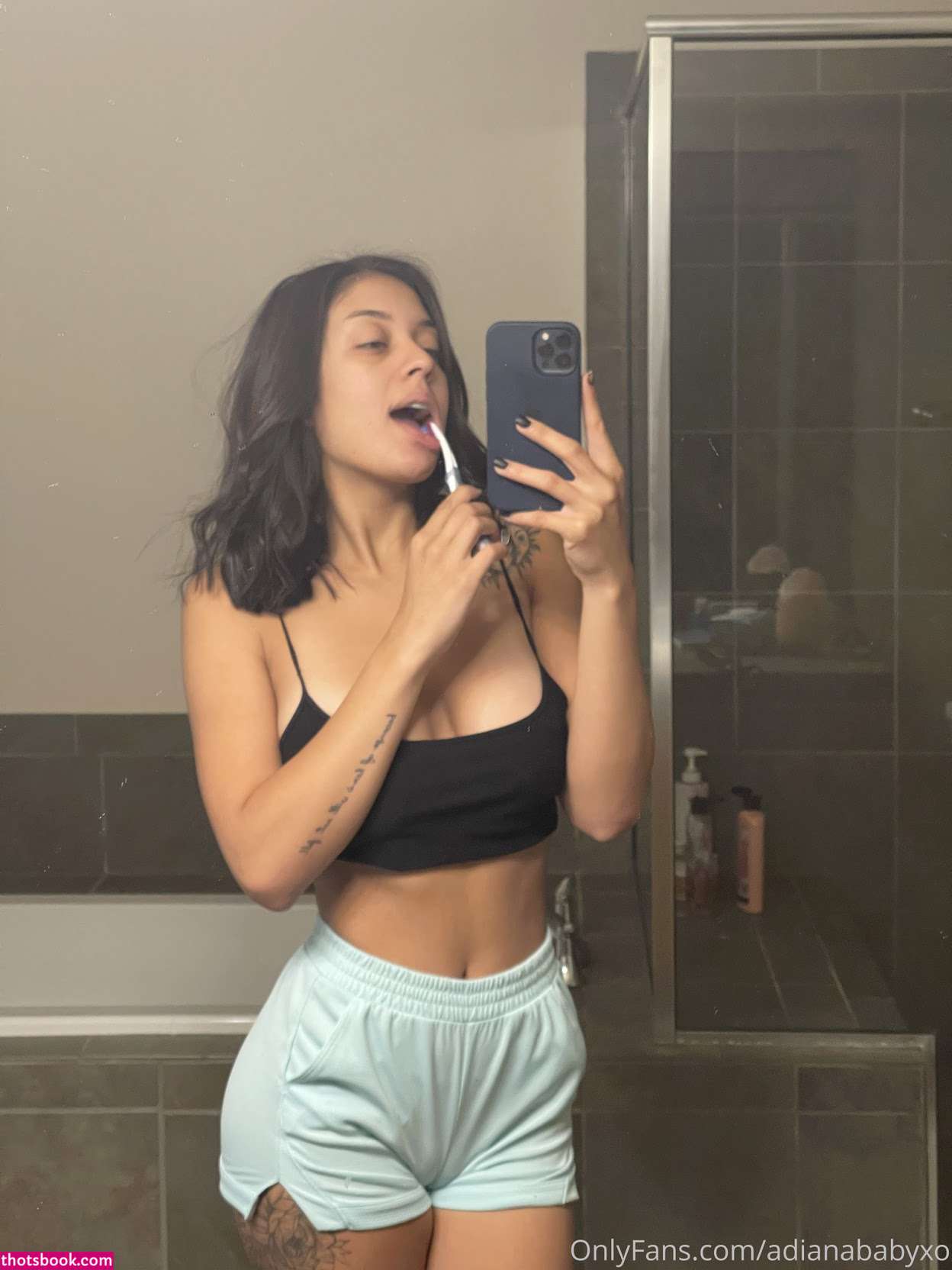 alexiiiiss Photo #12