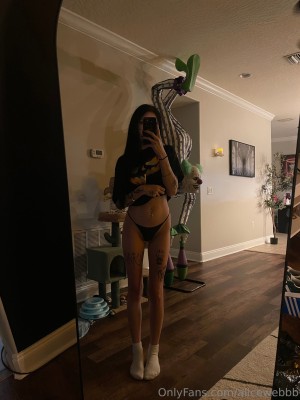 alicewebbb Photo #20