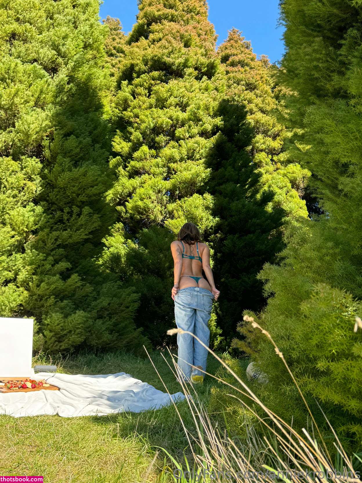 anniekrobbins Photo #6