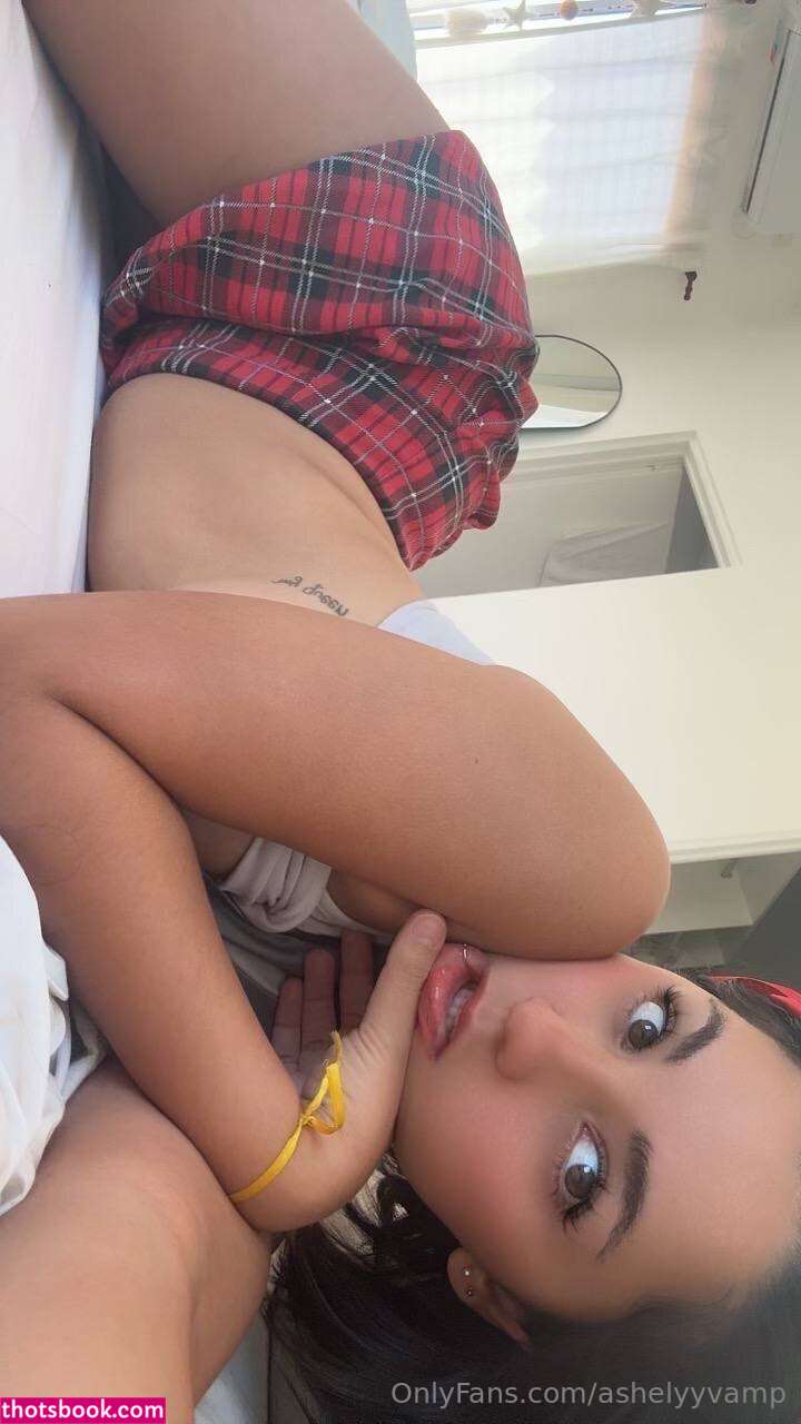 ashleyvamp Photo #6