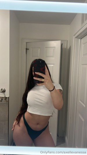 axellevanessa Photo #26