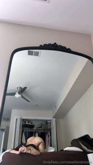 axellevanessa Photo #28