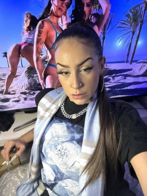 naylagonzaa Photo #4