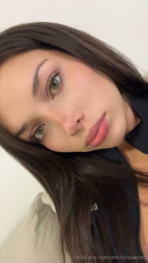 itsemilyissweet Photo #17