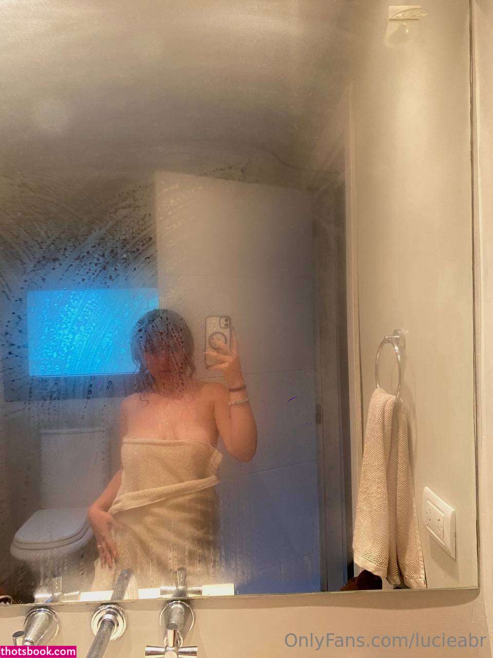 lucieabr Photo #20