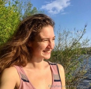 sarahstarot Photo #32