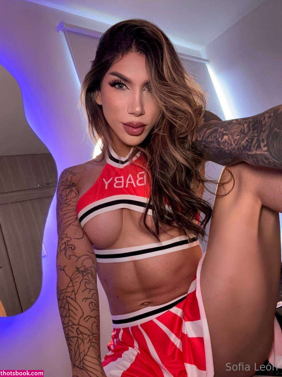 Sofia Leon Photo #10