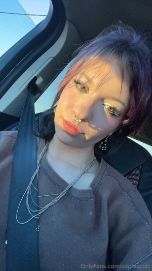 sophiscott Photo #16