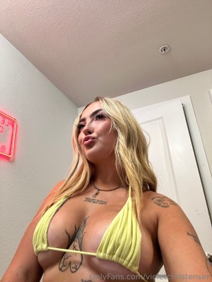 violetblake Photo #2