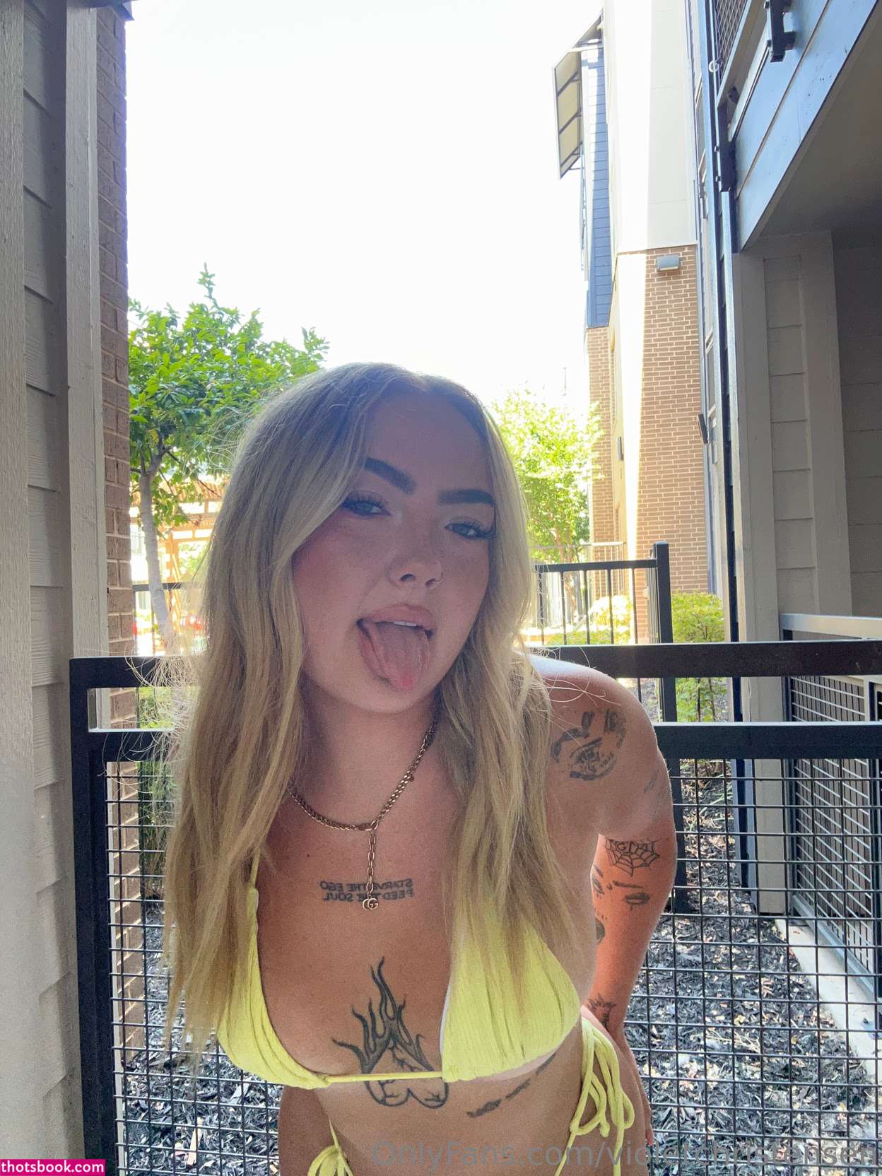 violetblake Photo #25