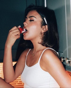 Amanda Ochoa Photo #13