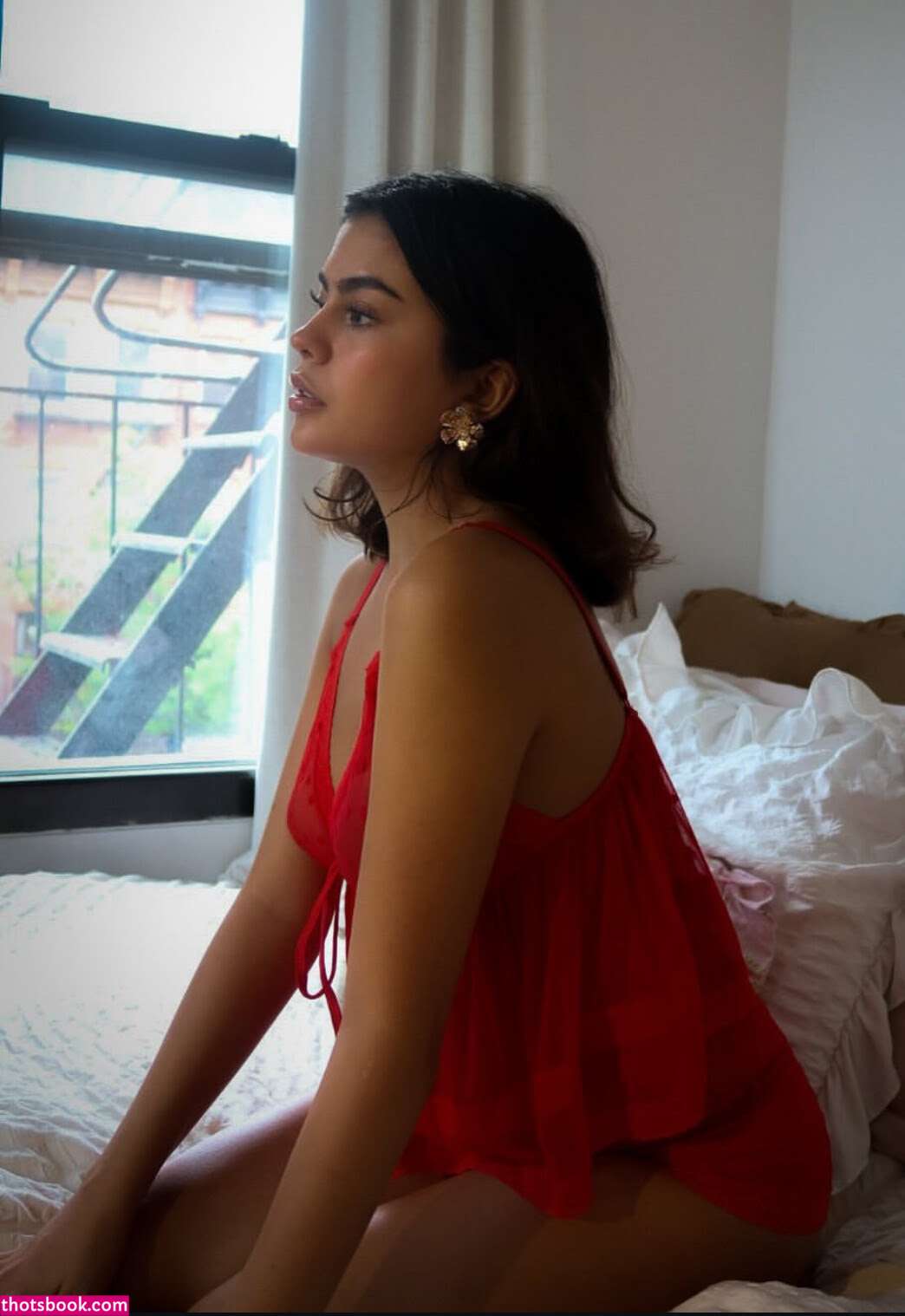 Amanda Ochoa Photo #24