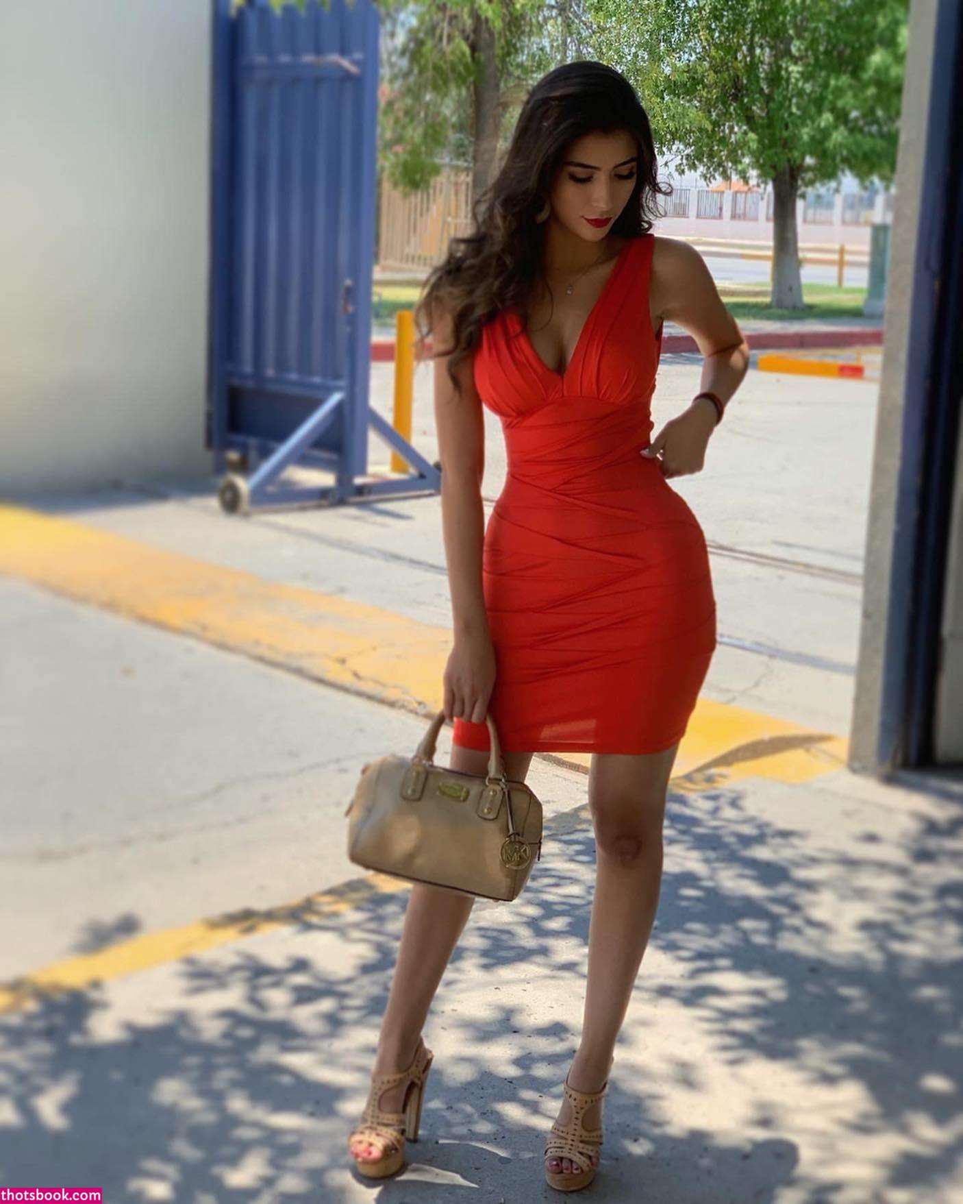 Tania Estrada Photo #8