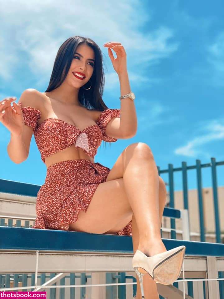 Tania Estrada Photo #13