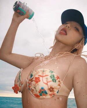 Vickie Pong Photo #3