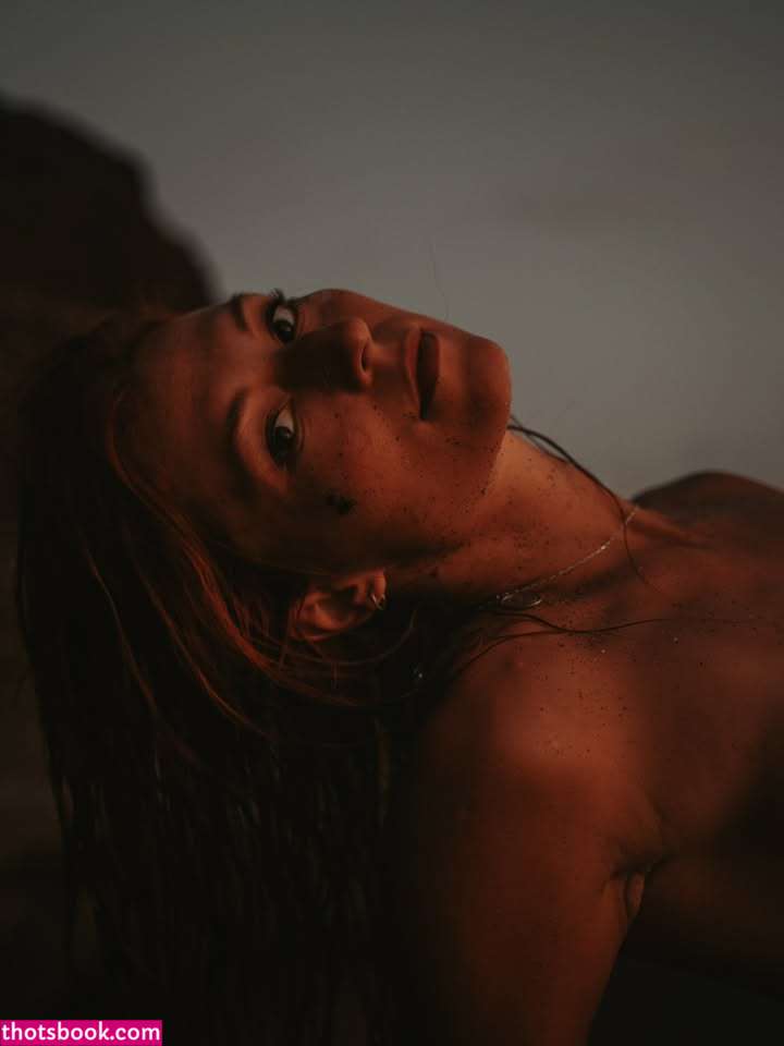 Lucyslounge Photo #17