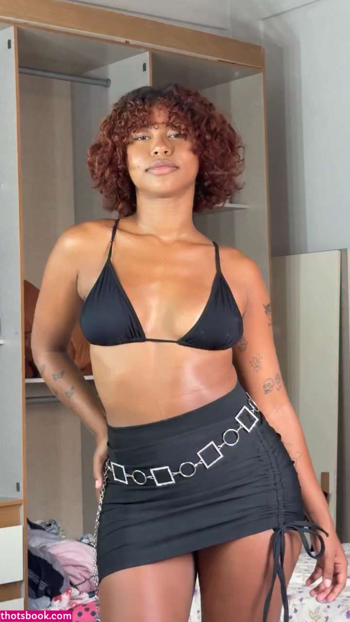 Manayra Santos Photo #5