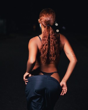 Manayra Santos Photo #7