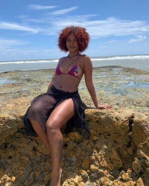 Manayra Santos Photo #11