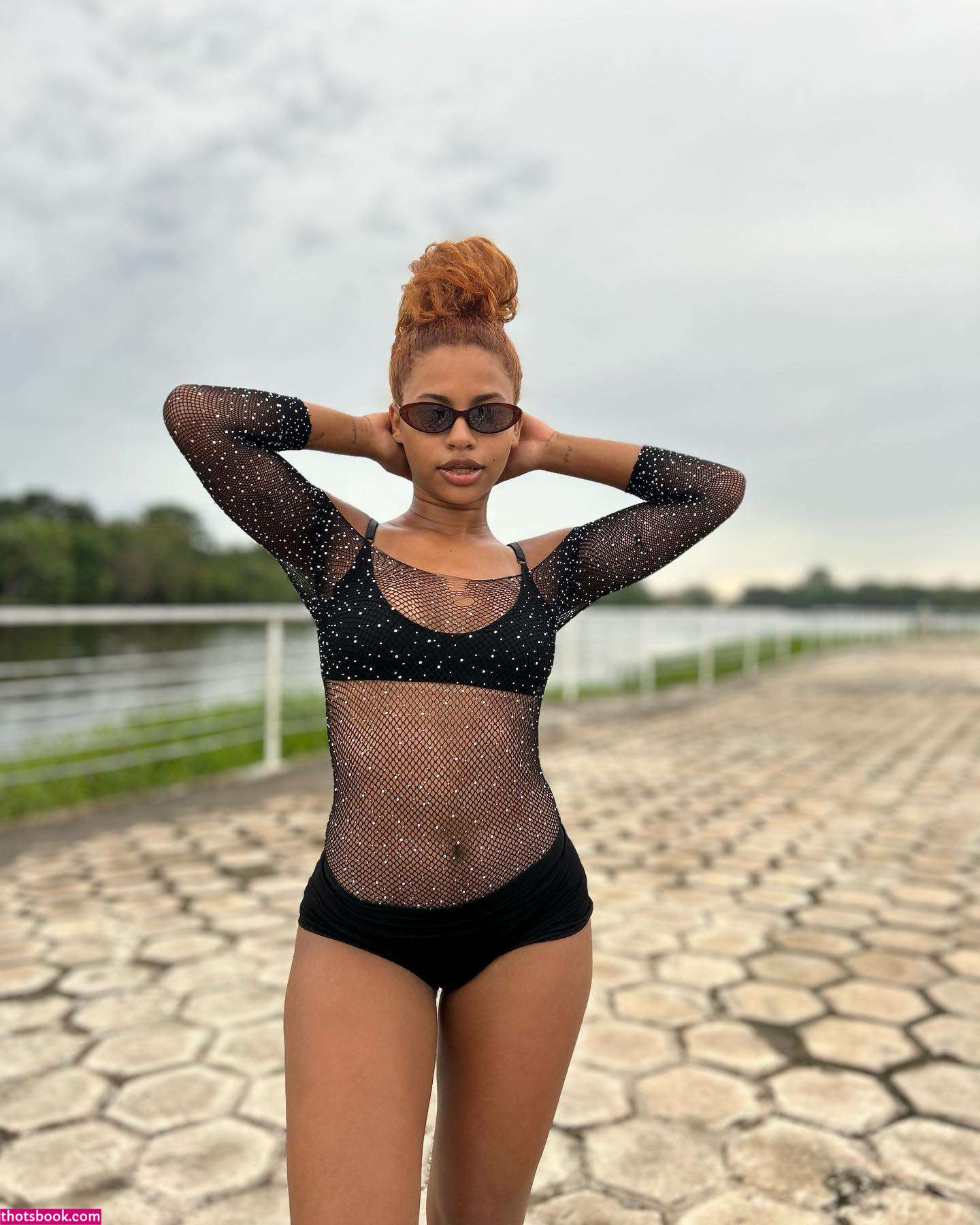 Manayra Santos Photo #17