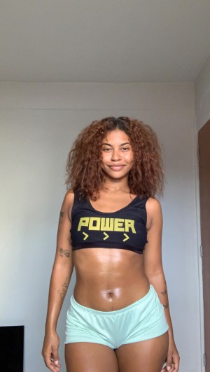 Manayra Santos Photo #18