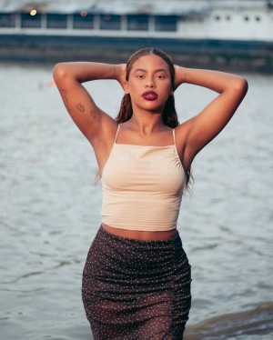 Manayra Santos Photo #47