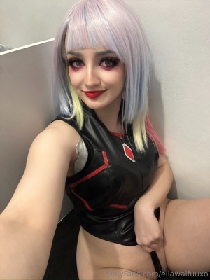 ellawaifuuxo Photo #24