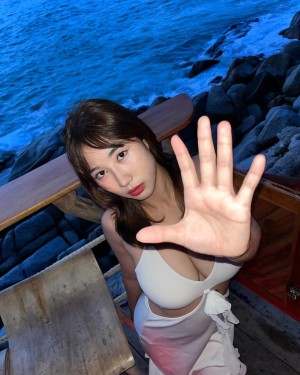 cristaluxx Photo #13