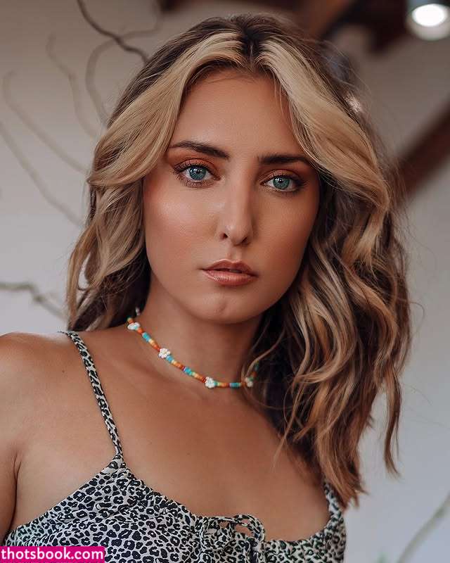 Savannah Mares Photo #3