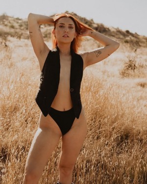 Savannah Mares Photo #18