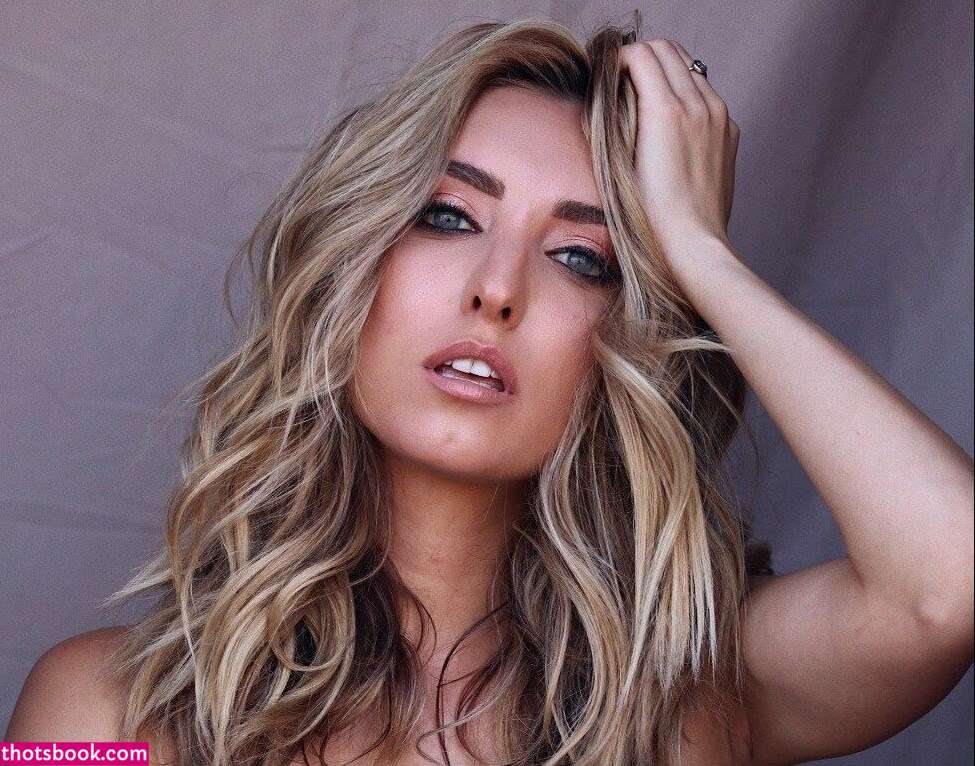 Savannah Mares Photo #27