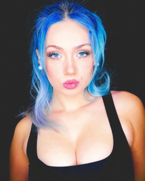 Skye Sweetnam Photo #1